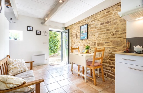 Plomelin House | Gîte Clos St Roch – Perfect Countryside Retreat!