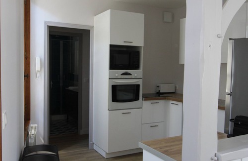 Milly-la-Foret Apartment | "Gîte Cocteau" Chez Clemence Forest of Fontainebleau