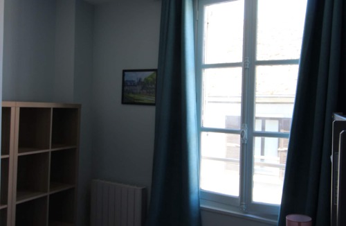 Milly-la-Foret Apartment | "Gîte Cocteau" Chez Clemence Forest of Fontainebleau