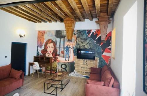Montaigu-le-Blin House | Gîte coloré pour 4-6 pers. à Montaigu-le-Blin, proche Vichy - FR-1-489-519