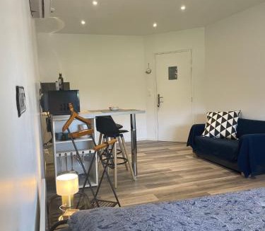 Lorris Apartment | Gîte confort Les Grandes Maisons et Espace Bien Être