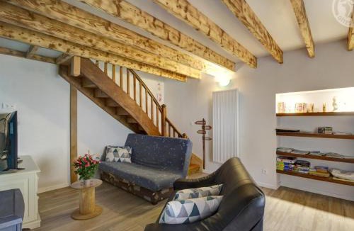 Cremeaux House | Gîte confortable à la ferme avec terrasse en campagne - FR-1-496-220