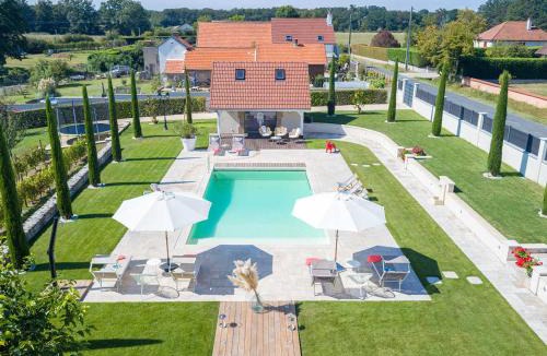 Hauterive House | Gîte confortable avec piscine partagée à Hauterives - FR-1-489-203