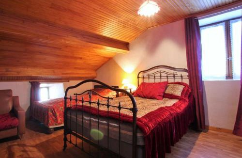 Lantriac House | Gîte confortable en hameau calme près du Puy en Velay – 2 chambres, équipement bébé, terrain fermé - FR-1-582-141
