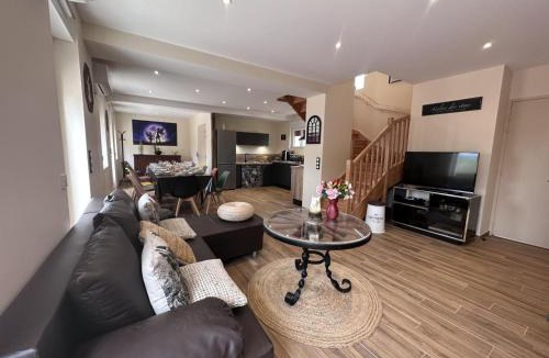 Saint-Leon House | Gîte cosy avec SPA, animaux acceptés et parking fermé - FR-1-489-467