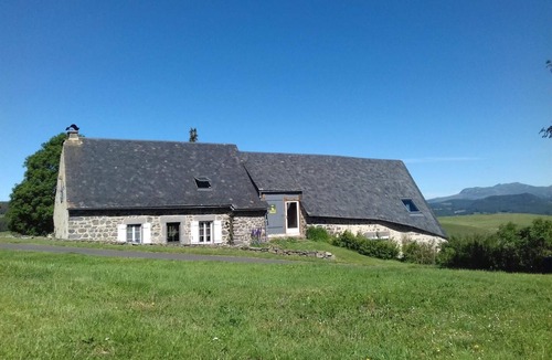 Compains House | Gîte de Brion en Cézallier