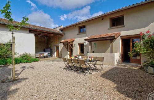 Saint-Cyr-les-Vignes House | Gîte de Charme avec SPA et Parking Privé à la Campagne - FR-1-496-310