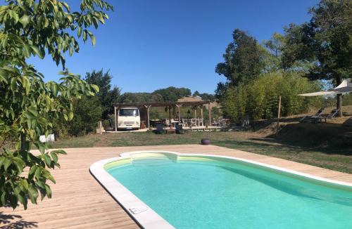Lapenne House | Gîte de charme au cœur de la nature avec piscine
