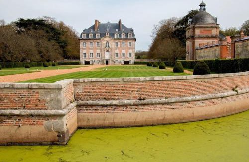 Rouvray-Saint-Florentin House | Gîte de charme avec jardin, douves, vélos, et accueil animaux - 4 chambres, proche de Chartres - FR-1-581-63