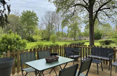 Souvigny House | Gîte de charme avec jardin paisible à Souvigny - FR-1-489-583
