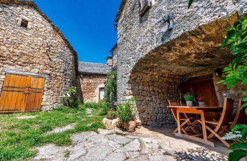 Saint-Pierre-des-Tripiers House | Gîte de l'aire à la viale