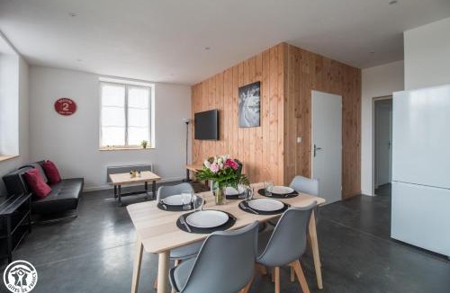 Besse-en-Chandesse House | Gîte de Granit ROSE