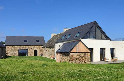 Guimaec House | Gîte de Kerellou Creiz, beach access, sleeps 4