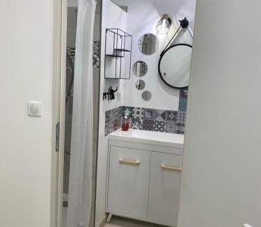 Saint-Marcelin-de-Cray House | Gîte de la Doit, en pleine campagne, pour 14 pers