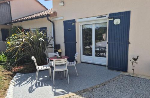Nouaille-Maupertuis House | Gîte de la Lorada