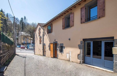 Pontgibaud House | Gîte de la rue du Château