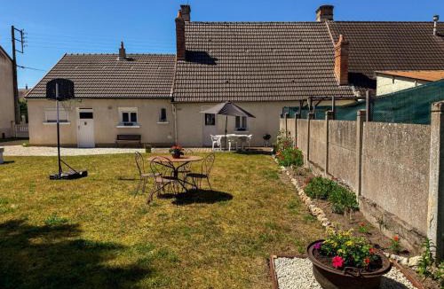 Romorantin-Lanthenay House | Gîte de plain-pied avec parking, animaux OK - 4 pers. - FR-1-491-481