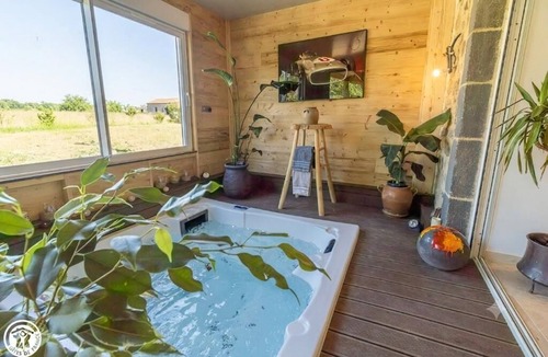 Montaigut-le-Blanc House | Gîte de Reignat - Montaigut LE Blanc