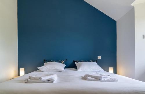 Saint-Laurent-de-Muret House | Gîte des amandines