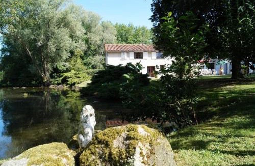 Poncins House | Gîte Des Roties