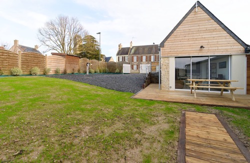 Houesville House | Gîte du Cellier - Jardin et terrasse