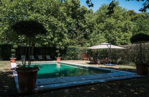 Saint-Lactencin House | Gîte du Château avec tennis et piscine - 14 pers. - FR-1-591-797