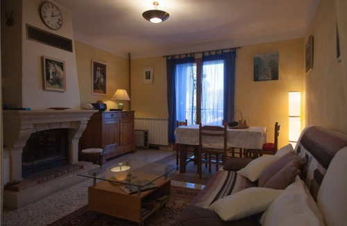 Brenac House | Gîte du Four à Chaux, in a flower-filled village in the Pyrenean foothills