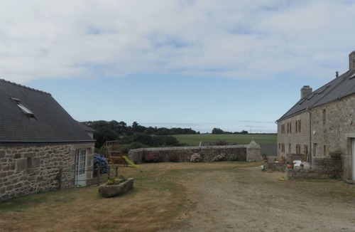 Cleden-Cap-Sizun House | Gîte du four à pain (Unterkunft im Brotofen) by Interhome