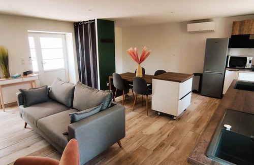 Saint-Jean-de-Vaux House | Gîte du Moulin Brochat 4 étoiles avec espace jacuzzi commun