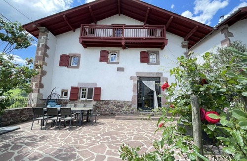 Saint-Etienne-de-Baigorry House | Gîte Elgartea avant