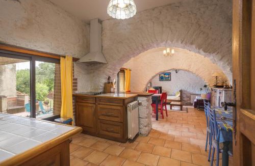 Saint-Jean-Pla-de-Corts House | Gîte En Vallespir La Fadrina