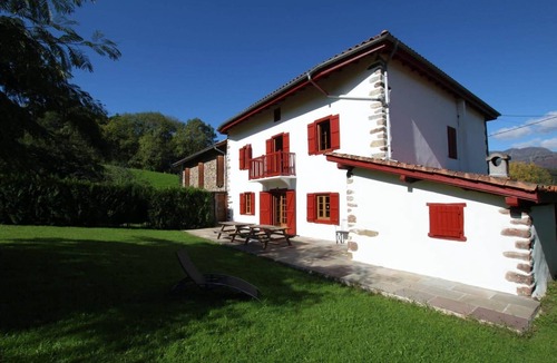 Saint-Etienne-de-Baigorry House | Gîte Etxaluzenea