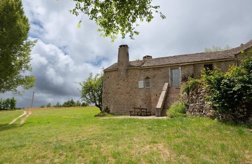 Saint-Pierre-des-Tripiers House | Gîte La Fontaine 2/3 persons