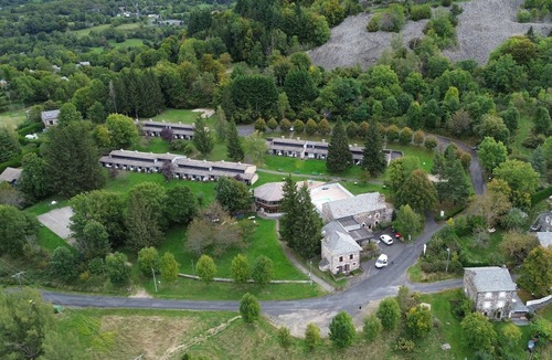 Saint-Julien-Chapteuil House | Gîte in Saint-Julien near Green Trails