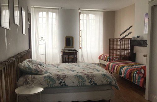 Aramits House | Gîte in Historic Home "Étape En Barétous" with Private Terrace, Garden & Wi-Fi