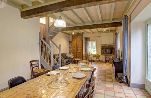 Salt-en-Donzy House | Gîte indépendant 8p, cheminée, animaux acceptés, nature paisible - FR-1-496-10