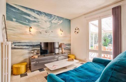 Saint-Jean-de-la-Riviere House | Gîte L'Escapade - face au golf et à 3 min de la plage de Barneville