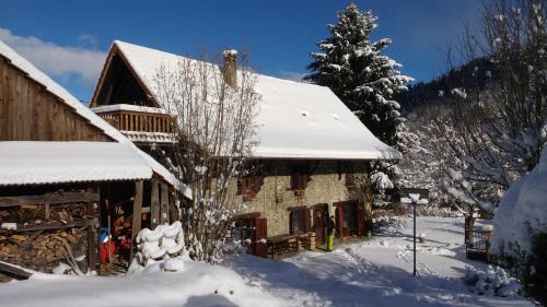Saint-Mury-Monteymond House | Gîte la Chamoussière