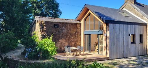 Saint-Jean-Brevelay House | Gîte La Chouette de Kersonan