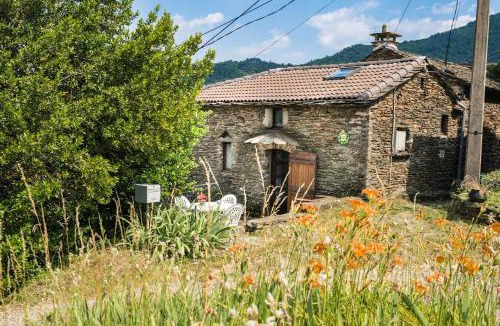 Saint-Michel-de-Deze House | Gîte la clède 3/4 personnes à st michel de dèze le vieux