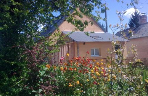 Jupilles House | Gîte La Poterie