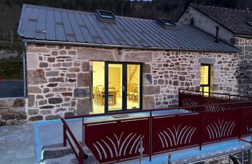 Lanuejols House | Gîte la sagnette 4/6 personnes