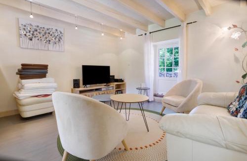 Limeyrat House | Gîte Le Cèdre, sans vis-à-vis