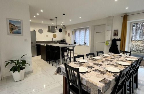 Saint-Ouen-La-Rouerie House | Gîte le Cordonnier 10 personnes Mont-Saint-Michel
