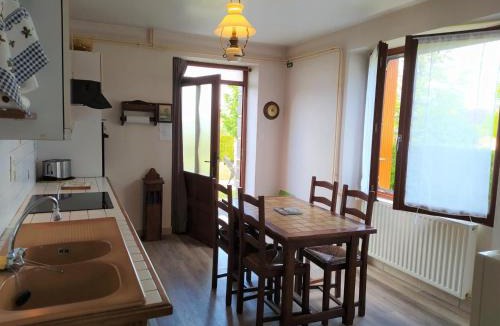 Saint-Alban-sur-Limagnole House | Gîte le toura 2/4 personnes