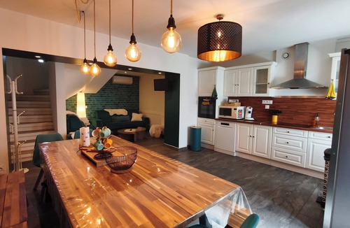 Sablons House | Gîte le loft bleu* sleeps 12