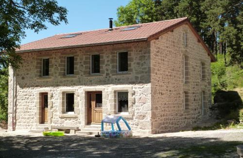 Usson-en-Forez Apartment | Gîte Le Pont du Monet