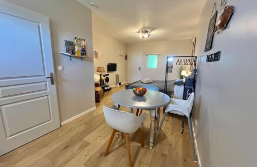 Chamblet Apartment | "Gîte Le Voyageur" - AIRCO