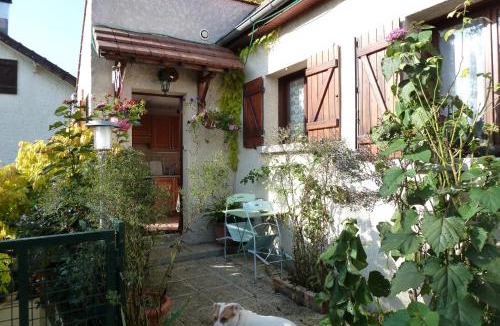 Crecy-en-Brie House | Gîte Les Iris
