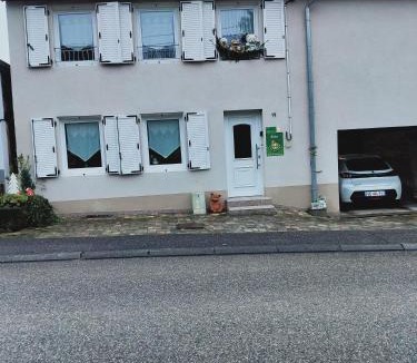 Bining House | Gîte LES PAPILLONS